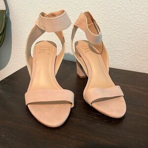 International Concepts Size 6 Women Sandal, Peach, Block Heel